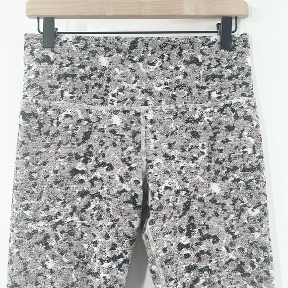 Athleta Elation Textured 7/8 Tight in Chocolate Ocelot Size Medium - Picture 4 of 10